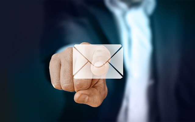 truffa email falsa